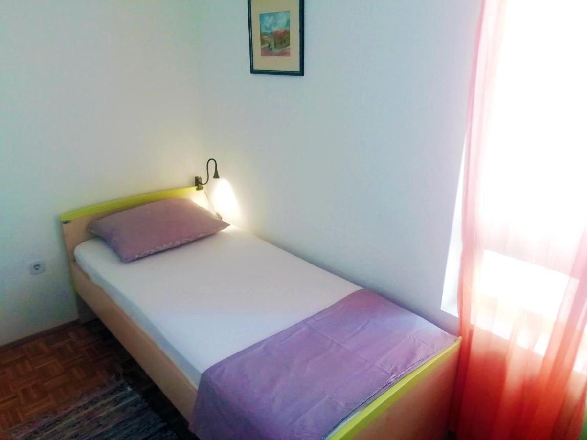 Lara'S Apartment Zadar Bagian luar foto
